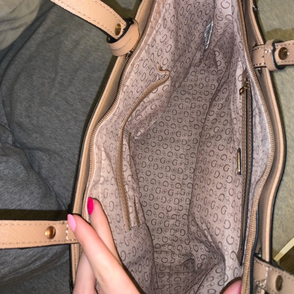 Brand new beige Guess purse - Picture 2 of 6
